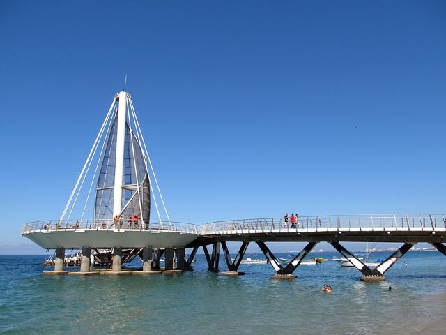 Los Muertos Pier